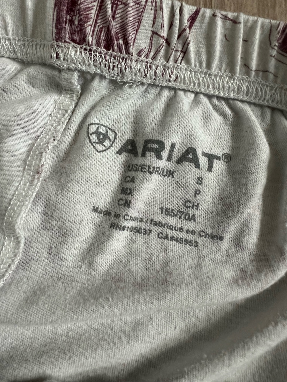 Ariat Cream Pull On Lounge Pants with Burgundy Western Rodeo Print Small - Picture 2 of 5